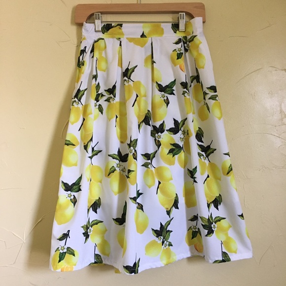 Qupid skirt lemons flare lined white juniors L zip - Picture 2 of 6